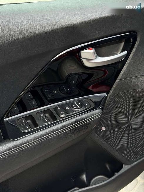 Kia Niro 2017 - фото 6
