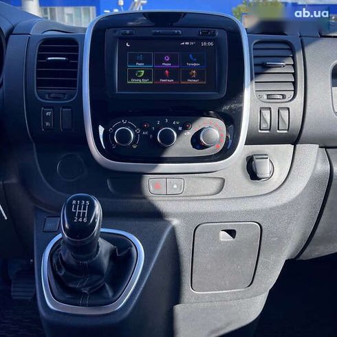 Renault Trafic 2019 - фото 25
