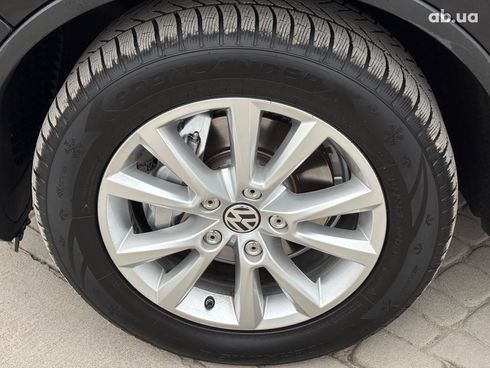 Volkswagen Touareg 2015 черный - фото 16