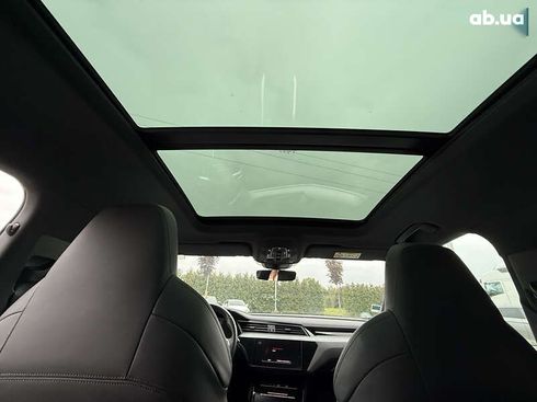 Audi E-Tron 2021 - фото 17