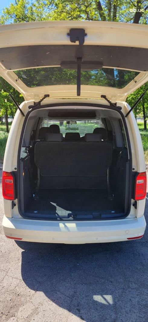 Volkswagen Caddy 2015 бежевый - фото 15