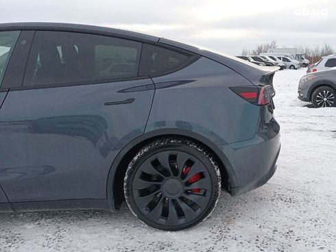 Tesla Model Y 2022 серый - фото 13