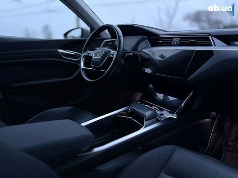 Audi E-Tron 2020 - фото 11