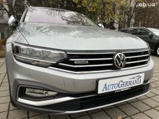 Продаж вживаних Volkswagen Passat 2022 року - купити на Автобазарі