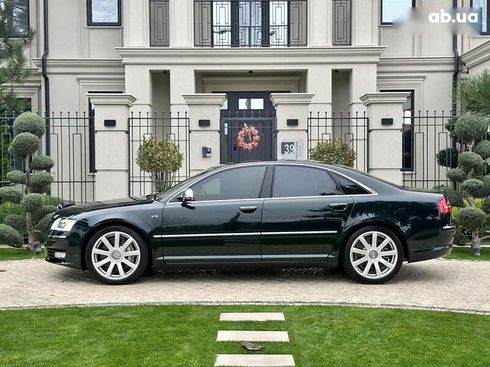 Audi S8 2010 - фото 11
