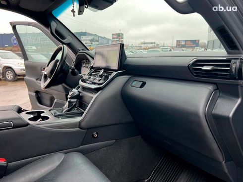 Toyota Land Cruiser 2022 серый - фото 52