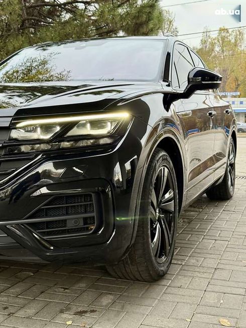 Volkswagen Touareg 2022 - фото 7