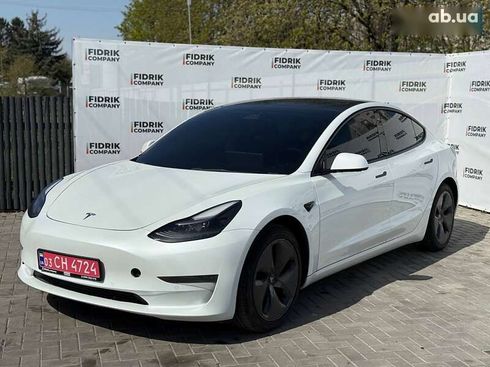 Tesla Model 3 2021 - фото 2