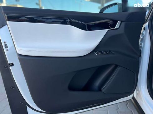 Tesla Model X 2020 - фото 19