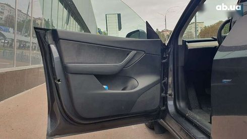 Tesla Model Y 2021 - фото 22