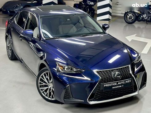 Lexus IS 2017 - фото 5