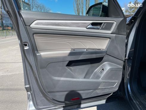 Volkswagen Atlas 2020 серый - фото 24