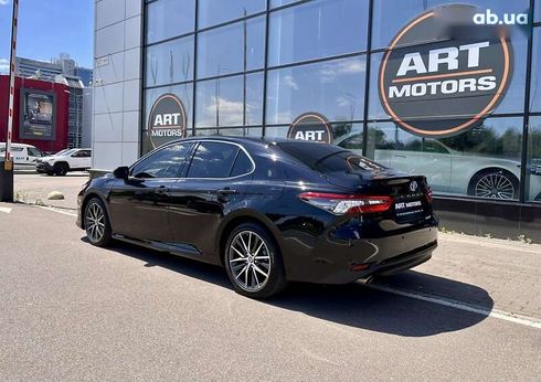 Toyota Camry 2023 - фото 12