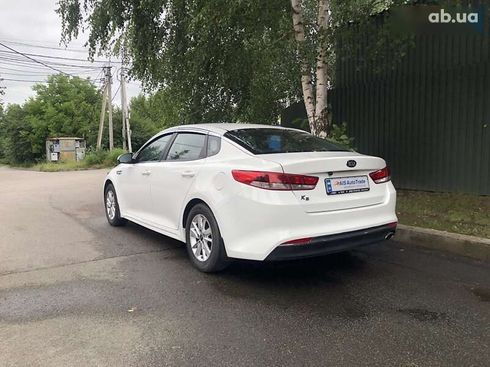 Kia K5 2017 - фото 4