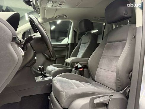 Volkswagen Touran 2012 - фото 22