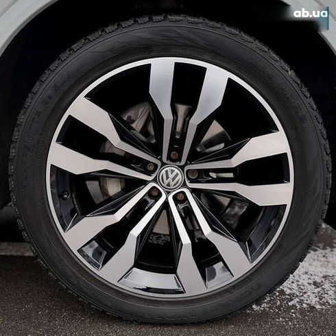 Volkswagen Touareg 2020 - фото 19