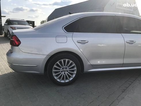 Volkswagen Passat 2016 серый - фото 18