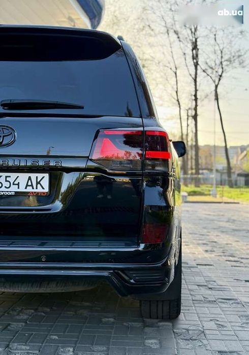 Toyota Land Cruiser 2016 - фото 16