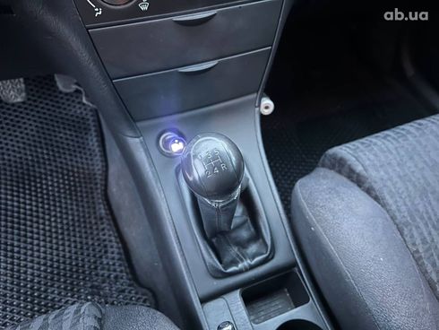 Toyota Corolla 2002 серый - фото 28