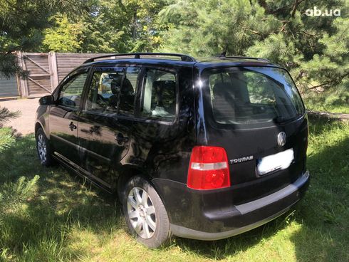 Volkswagen Touran 2004 черный - фото 14