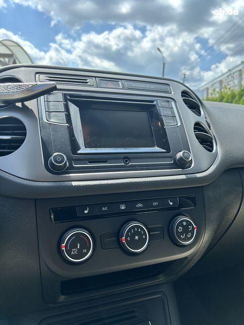 Volkswagen Tiguan 2015 черный - фото 13