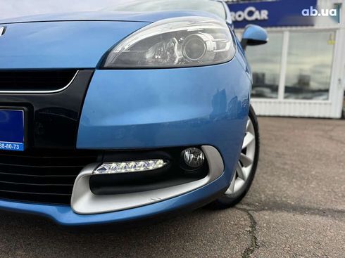 Renault Scenic 2012 - фото 16
