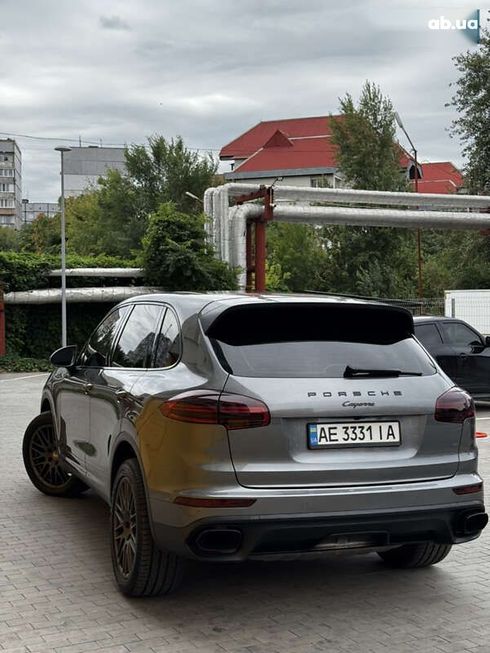 Porsche Cayenne 2015 - фото 11