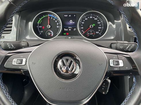 Volkswagen e-Golf 2020 - фото 21