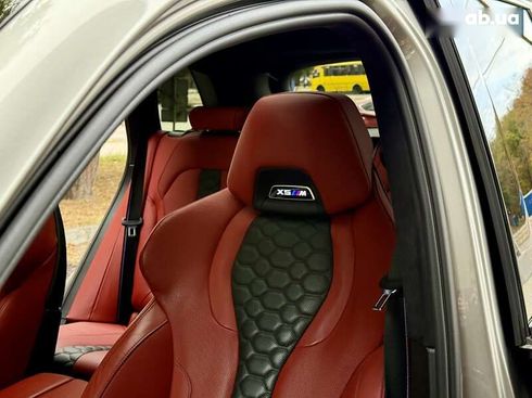 BMW X5 M 2021 - фото 27