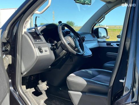 Volkswagen Multivan 2012 черный - фото 15