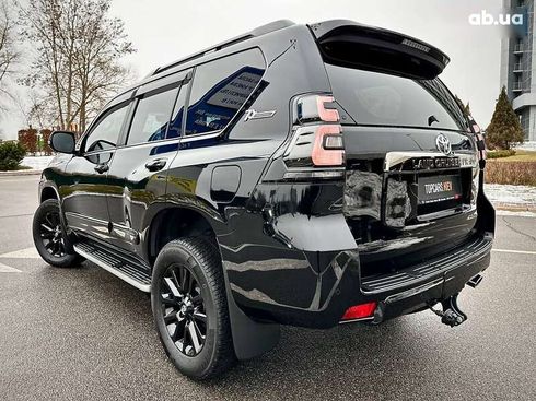 Toyota Land Cruiser Prado 2022 - фото 9