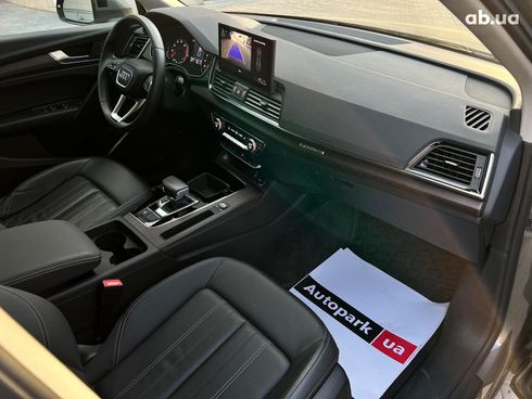 Audi Q5 2022 серый - фото 6