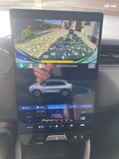 Honda e:NS1 2023 белый - фото 3