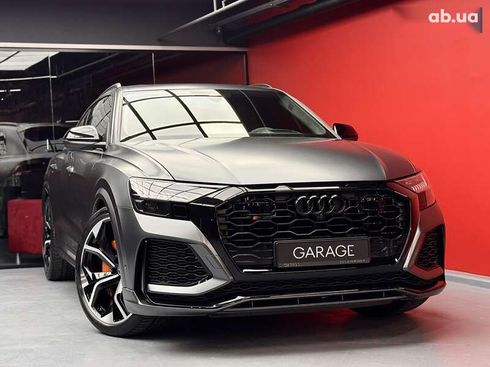 Audi RS Q8 2021 - фото 13