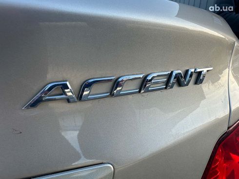 Hyundai Accent 2012 бежевый - фото 26