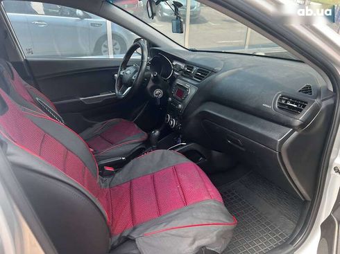 Kia Rio 2013 - фото 10
