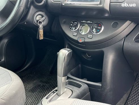 Nissan Note 2006 коричневый - фото 30