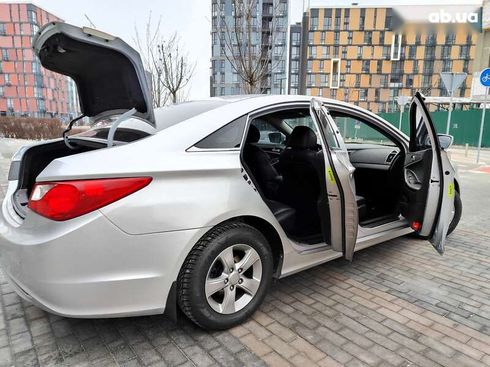 Hyundai Sonata 2012 - фото 21