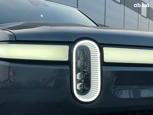 Rivian R1S 2023 серый - фото 38