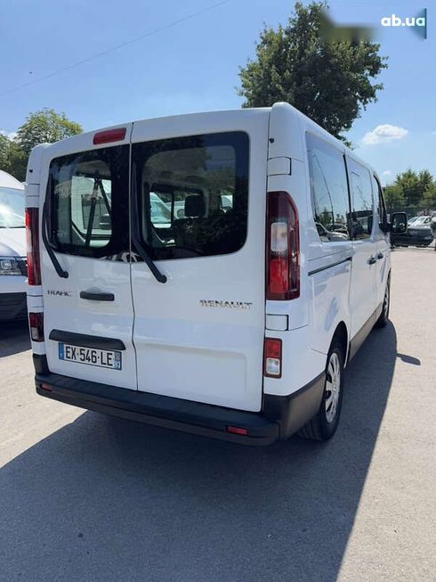 Renault Trafic 2018 - фото 9