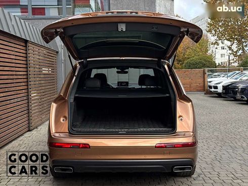 Audi Q7 2017 - фото 17