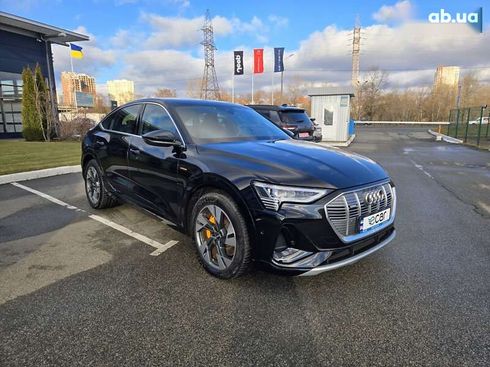 Audi E-Tron 2022 - фото 9