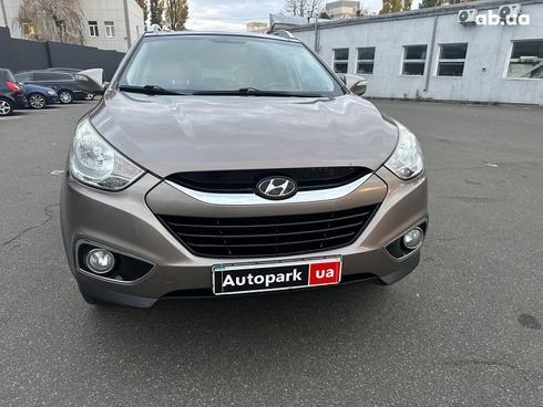 Hyundai ix35 2012 бежевый - фото 4