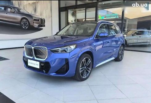 BMW iX1 2023 - фото 6