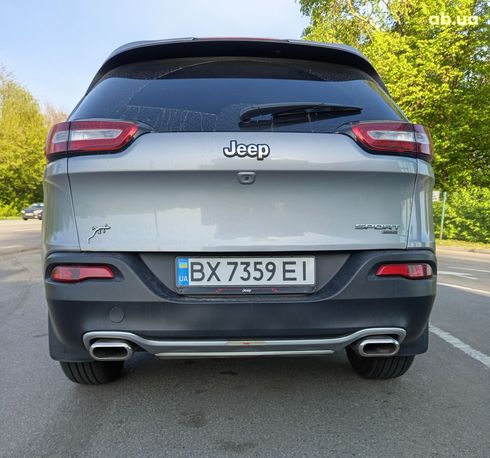 Jeep Cherokee 2016 серебристый - фото 4