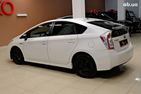 Toyota Prius 2014 белый - фото 2