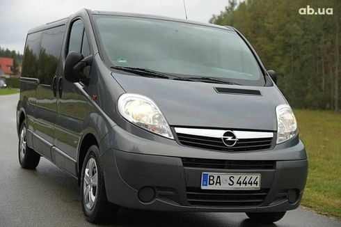 Opel Vivaro 2012 серый - фото 2