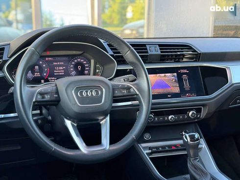 Audi Q3 2019 - фото 8