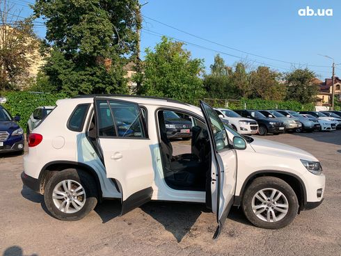 Volkswagen Tiguan 2012 белый - фото 14