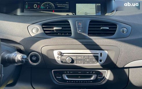Renault Scenic 2015 - фото 13